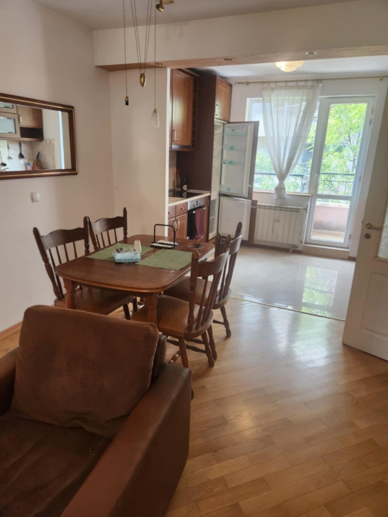 Дава под нем  3-стаен, град София, Оборище •  750 € • ID 18367490 — holmes.bg - [1] 