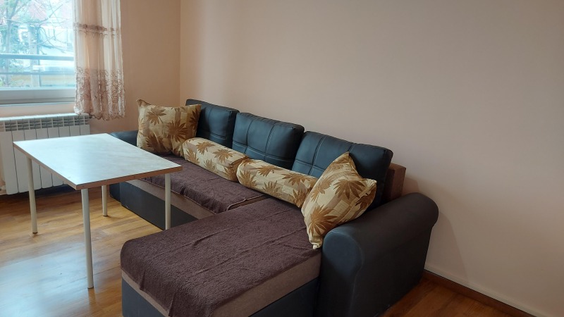 Дава под нем  2-стаен, град София, Банишора •  549 EUR • ID 44343270 — holmes.bg - [1] 