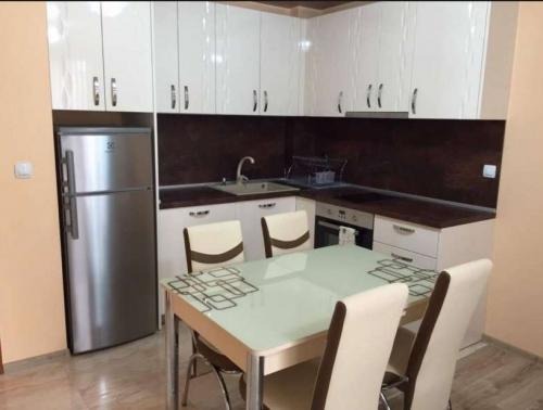 В аренду  2 спальни Пловдив , Кършияка , 120 кв.м | 61423236