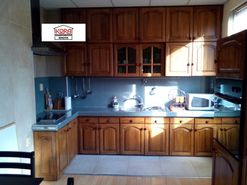 Под наем 4-СТАЕН, град Плевен, Широк център • 900 лв. / 460.16 € • 87528444 1