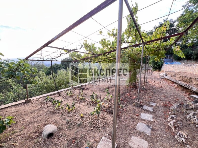 Дава под наем КЪЩА, гр. Варна, м-т Сотира, снимка 5 - Къщи - 54882956