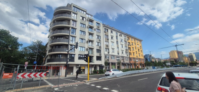En renta  Comercio Sofia , Tsentar , 200 metros cuadrados | 56086209