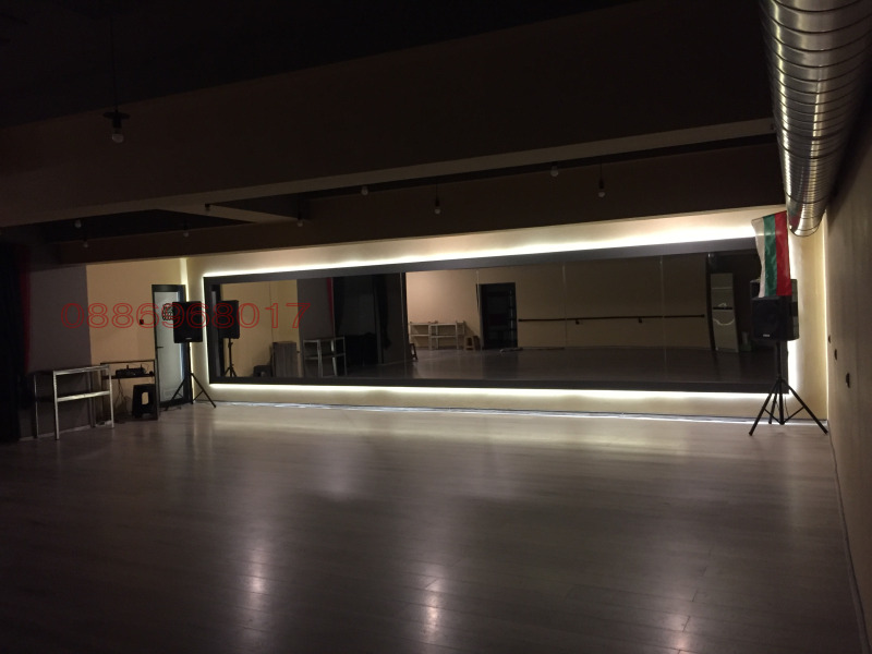 Дава под наем ПРОМ. ПОМЕЩЕНИЕ, гр. Велико Търново, Бузлуджа, снимка 3 - Производствени сгради - 52953132