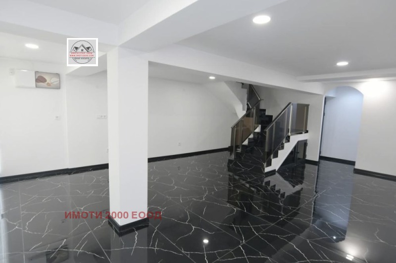 Дава под наем БИЗНЕС ИМОТ, гр. Казанлък, област Стара Загора