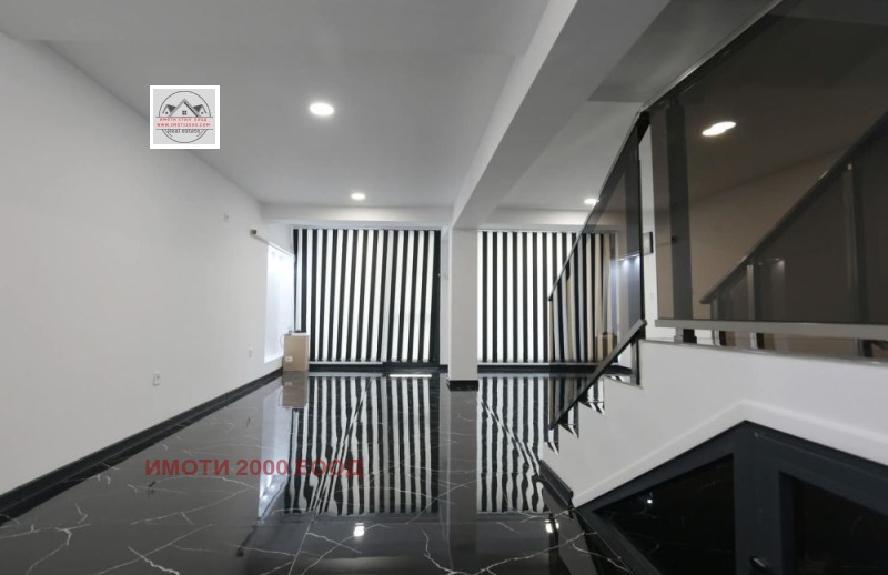 Дава под наем БИЗНЕС ИМОТ, гр. Казанлък, област Стара Загора, снимка 3 - Други - 51269943