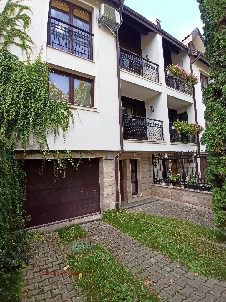 Para alugar  Casa Sofia , Malinova dolina , 275 m² | 95943414 - imagem [2]