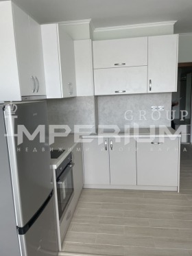 3-стаен град Варна, Колхозен пазар 3