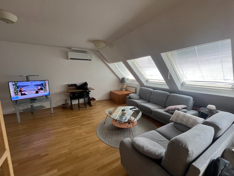 Para alugar  Casinha Sofia , Lozenec , 145 m² | 66445205