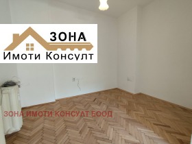     , , >