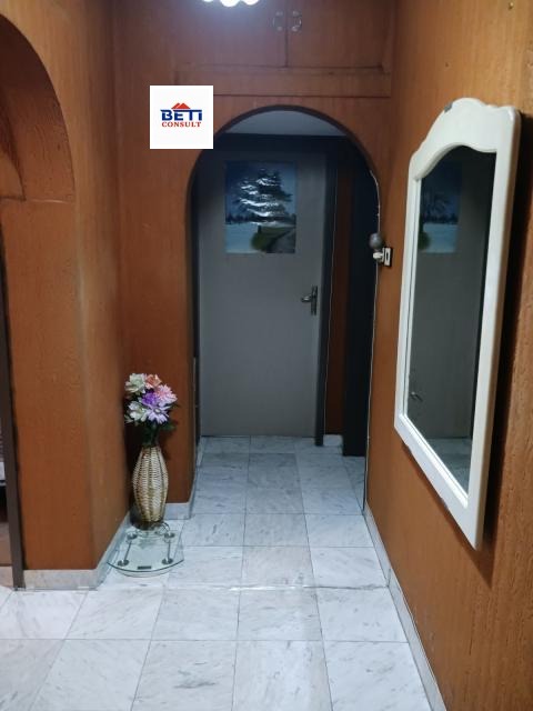 Дава под наем СТАЯ, гр. София, Света Троица, снимка 5 - Стаи под наем - 56208046