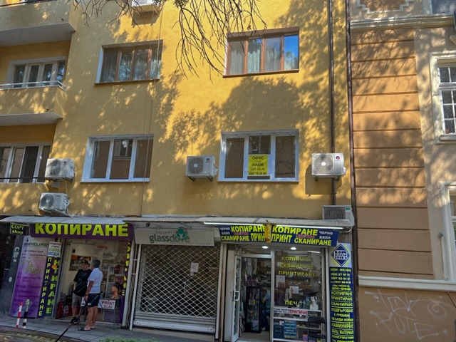 Издаје се  3 спаваће собе Софија , Докторски паметник , 108 м2 | 45039210