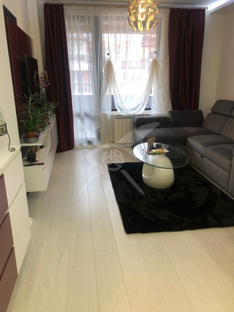 K pronájmu  1 ložnice Sofia , Zona B-5 , 70 m2 | 92483149