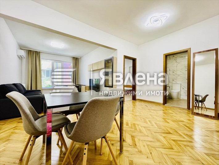 Kiadó  1 hálószoba Sofia , Centar , 75 négyzetméter | 24059867