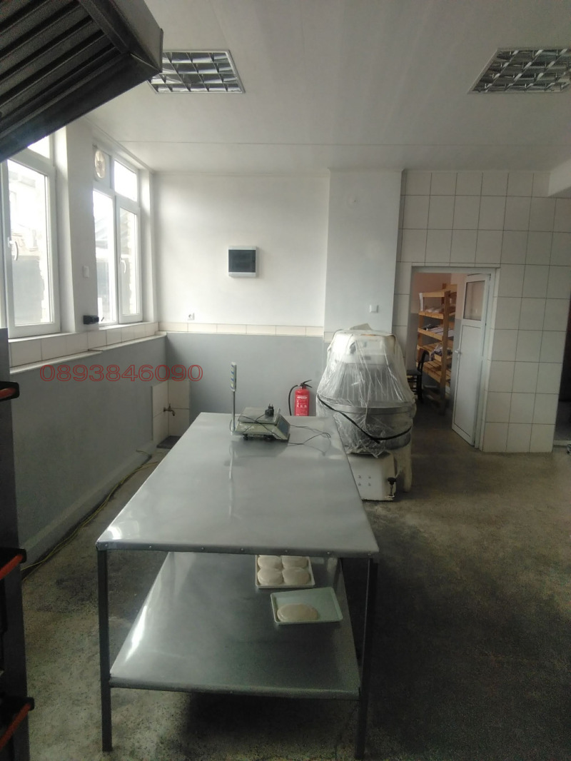 Дава под наем ПРОМ. ПОМЕЩЕНИЕ, с. Крепча, област Търговище, снимка 15 - Производствени сгради - 52781366