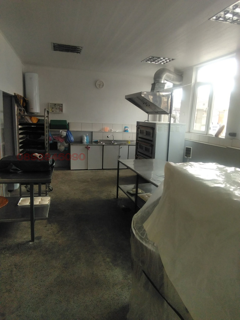 Дава под наем ПРОМ. ПОМЕЩЕНИЕ, с. Крепча, област Търговище, снимка 17 - Производствени сгради - 52781366