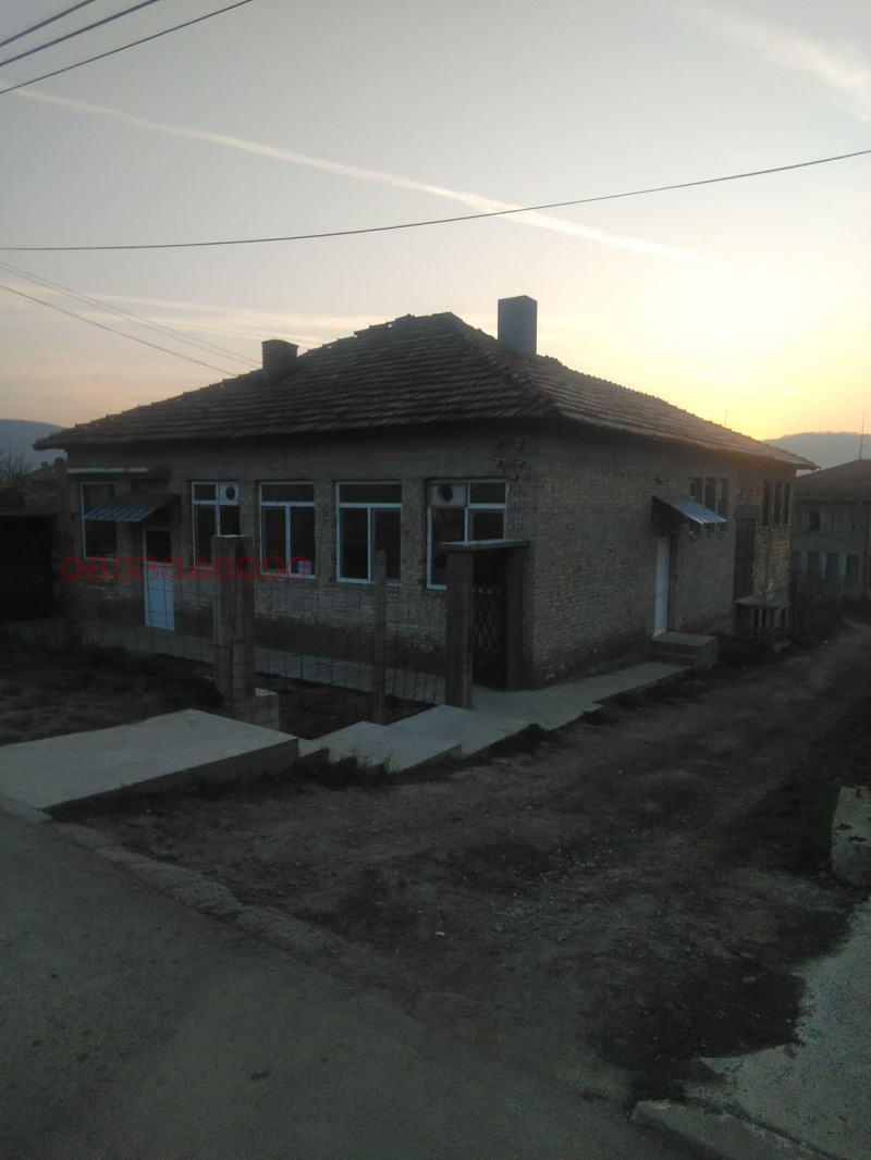 Дава под наем ПРОМ. ПОМЕЩЕНИЕ, с. Крепча, област Търговище