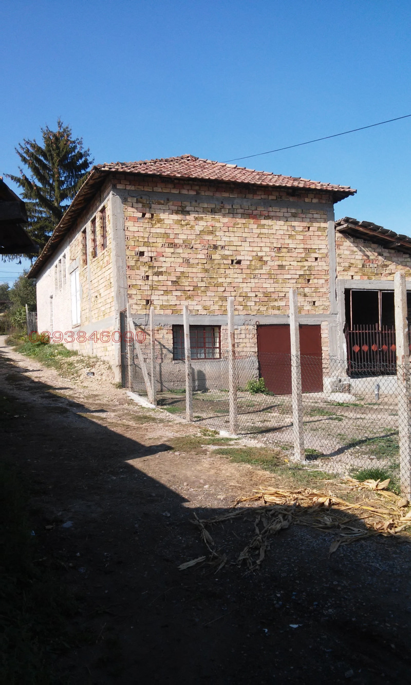 Дава под наем ПРОМ. ПОМЕЩЕНИЕ, с. Крепча, област Търговище, снимка 2 - Производствени сгради - 52781366