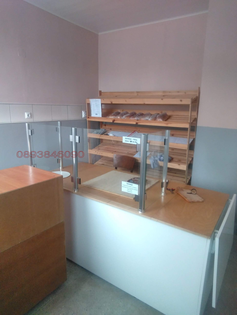 Дава под наем ПРОМ. ПОМЕЩЕНИЕ, с. Крепча, област Търговище, снимка 16 - Производствени сгради - 52781366