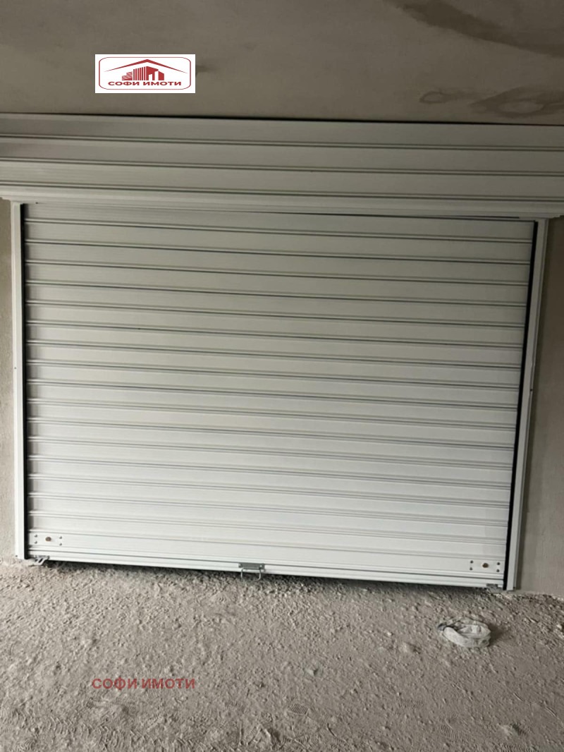 Под наем ГАРАЖ, ПАРКОМЯСТО, град Кърджали, Възрожденци • 120 лв. / 61.36 € • 64277334 1