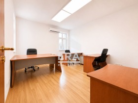 ОФИС, 92 m2