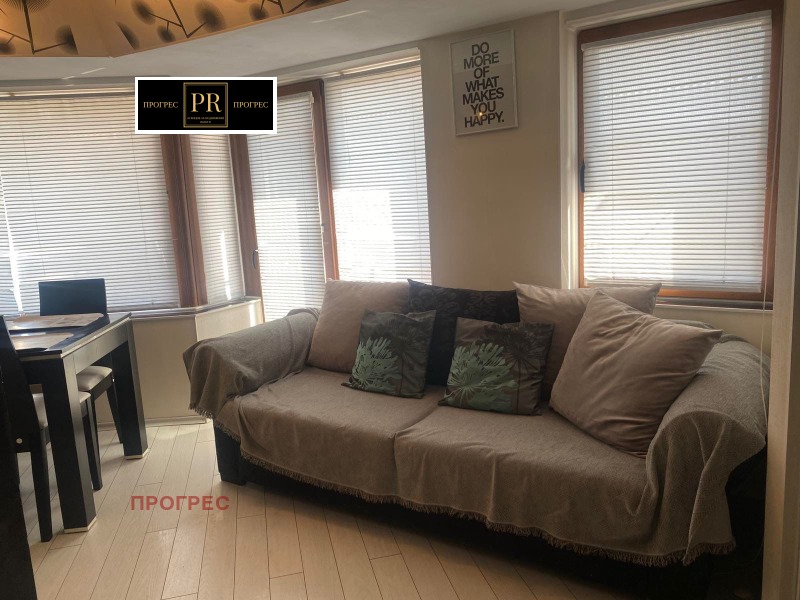 Para alugar  1 quarto Plovdiv , Hristo Smirnenski , 55 m² | 74160357 - imagem [2]