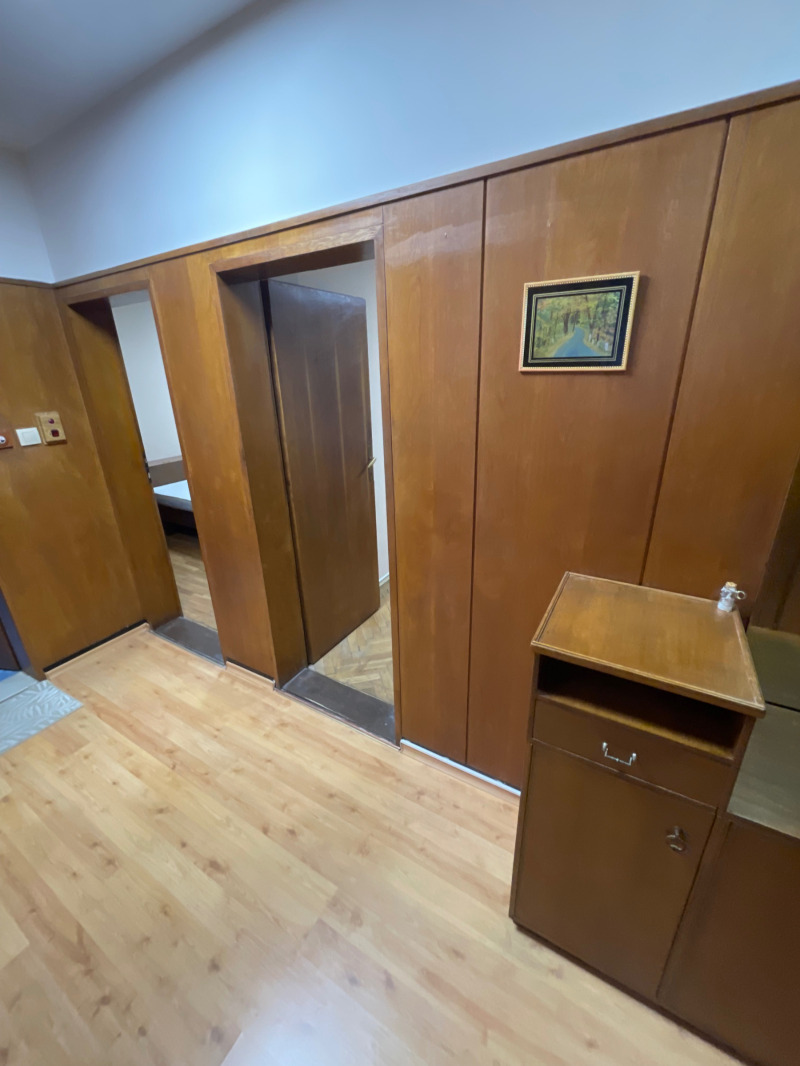 Дава под наем 4-СТАЕН, гр. София, Лозенец, снимка 13 - Апартаменти - 53467750