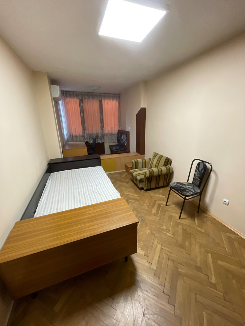 Дава под наем 4-СТАЕН, гр. София, Лозенец, снимка 9 - Апартаменти - 53467750