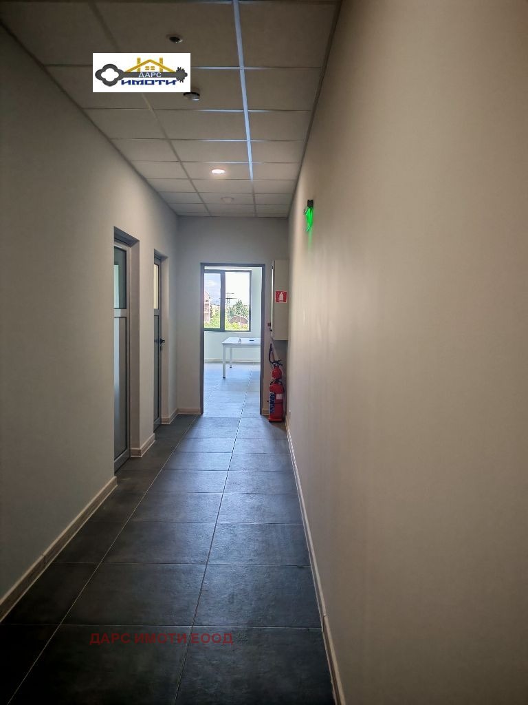 K pronájmu  Kancelář Plovdiv , Belomorski , 300 m2 | 77463203