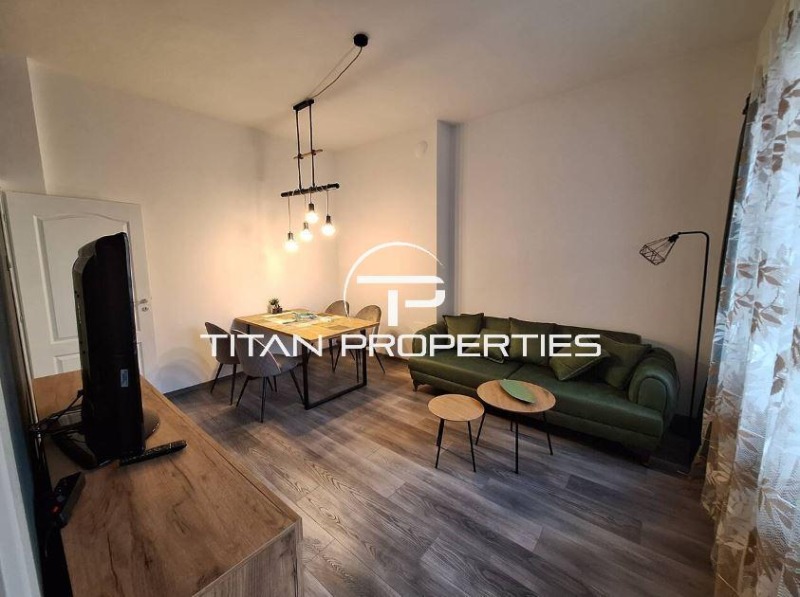 Te huur  2 slaapkamers Varna , Tsentar , 105 m² | 32388929