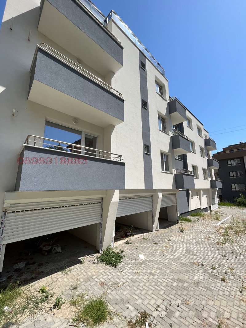 Дава под наем ГАРАЖ, ПАРКОМЯСТО, гр. Кърджали, Възрожденци, снимка 3 - Гаражи и паркоместа - 53002101