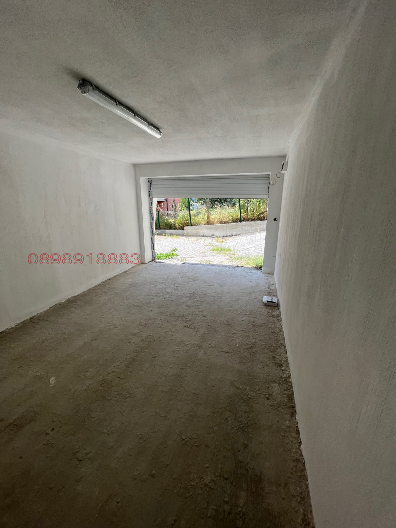 Дава под наем ГАРАЖ, ПАРКОМЯСТО, гр. Кърджали, Възрожденци, снимка 4 - Гаражи и паркоместа - 53002101