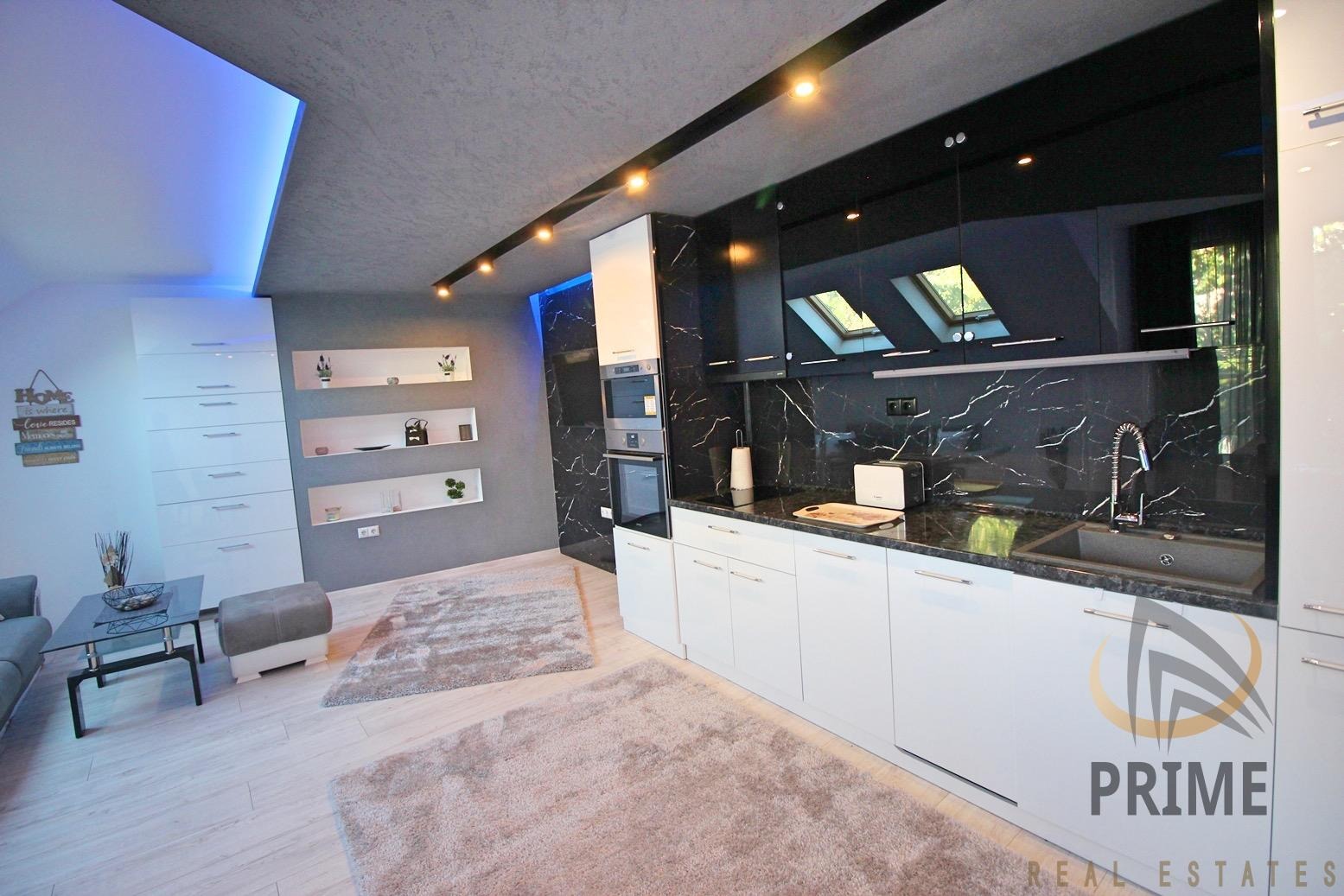 Дава под наем 3-СТАЕН, гр. Бургас, Център, снимка 3 - Апартаменти - 53854814