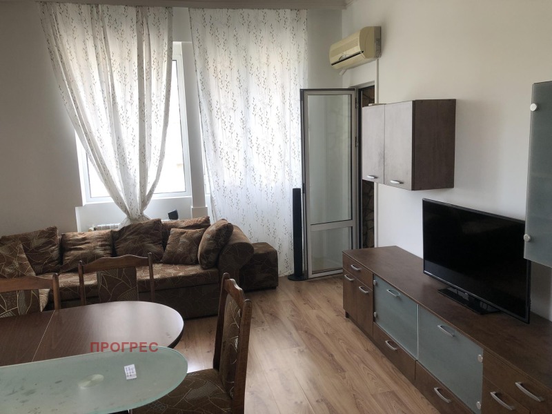 Zu vermieten  2 Schlafzimmer Plowdiw , Karschijaka , 96 qm | 40329579 - Bild [3]