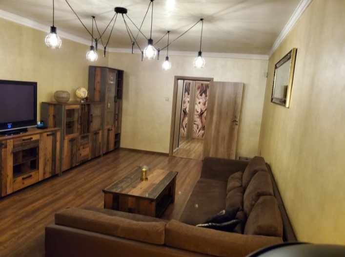 Дава под наем  3-стаен град София , Изгрев , 85 кв.м | 61144547 - изображение [2]