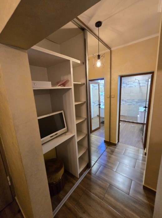 Дава под наем  3-стаен град София , Изгрев , 85 кв.м | 61144547 - изображение [6]