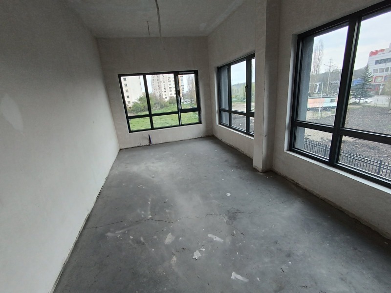 Дава под наем МАГАЗИН, гр. София, Люлин 10