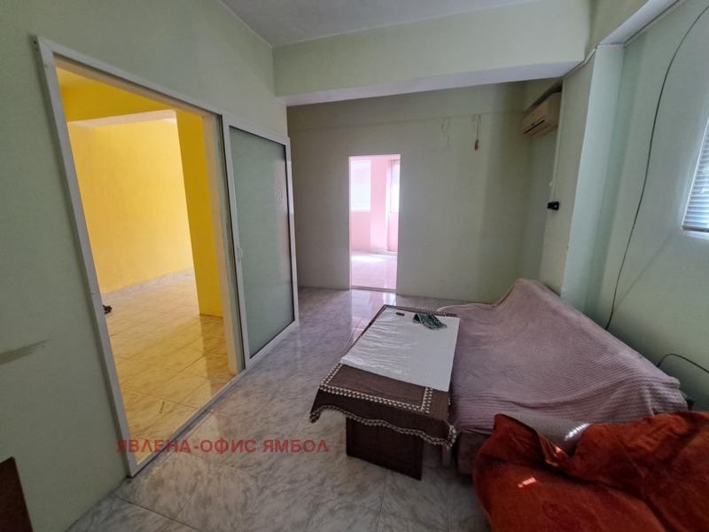 Дава под Наем ОФИС в град Ямбол, Център - 48 кв.м / 153.39 € » 300 лв., ЯВЛЕНА-ОФИС ЯМБОЛ