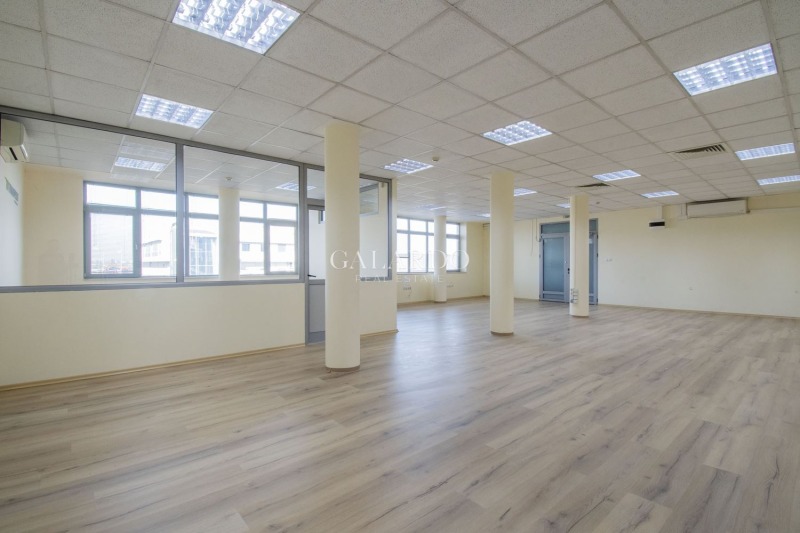 A louer  Bureau Sofia , Letichte Sofia , 104 m² | 90640282