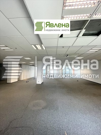 Do wynajęcia  Biuro Sofia , Poligona , 605 mkw | 92779289