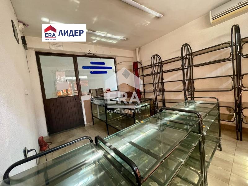 Kiadó  Üzlet Ruse , Centralen koop. pazar , 12 négyzetméter | 75075783