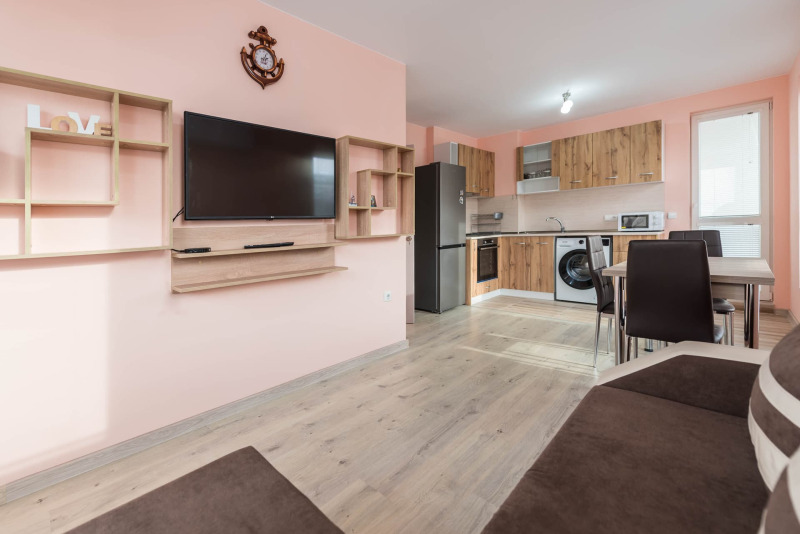 Дава под наем 3-СТАЕН, гр. Варна, Колхозен пазар, снимка 2 - Апартаменти - 53378993