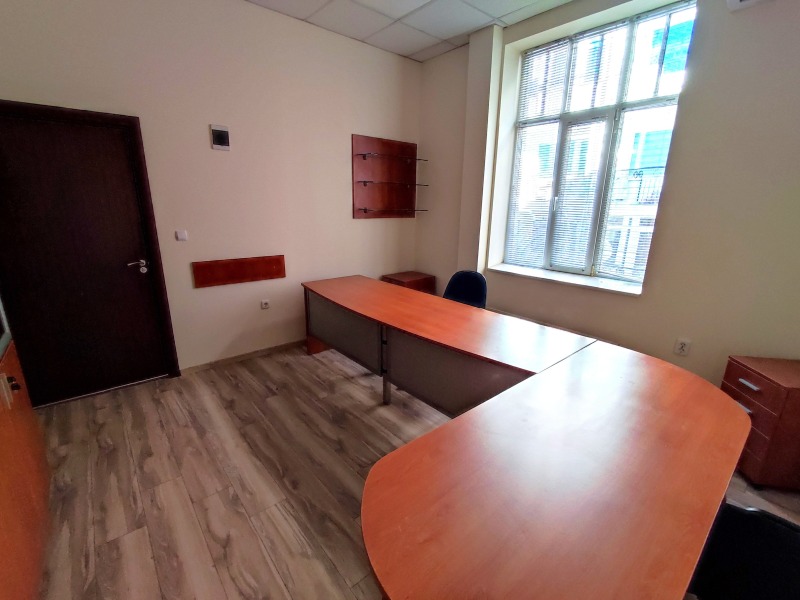Kiadó  Hivatal Dobrics , Centar , 18 négyzetméter | 46866133 - kép [10]
