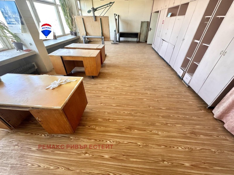 Дава под Наем ОФИС в град Русе, Широк център - 80 кв.м / 280 € » 547.63 лв., РЕМАКС РИВЪР ЕСТЕЙТ