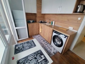 1 quarto Vazrajdane 3, Varna