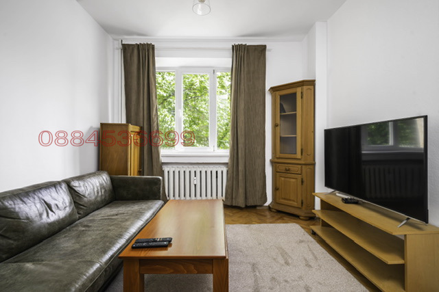 Издаје се  1 спаваћа соба Софија , Центар , 53 м2 | 43356313 - слика [3]