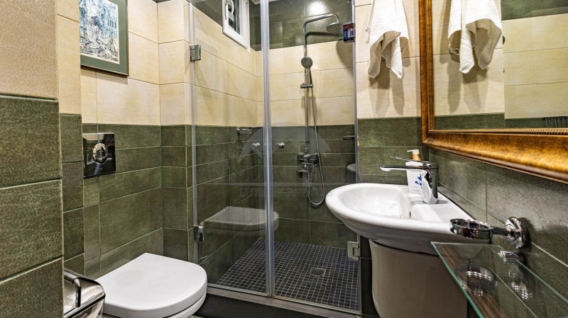 Zu vermieten  3 Schlafzimmer Sofia , Zentar , 130 qm | 72579996 - Bild [12]