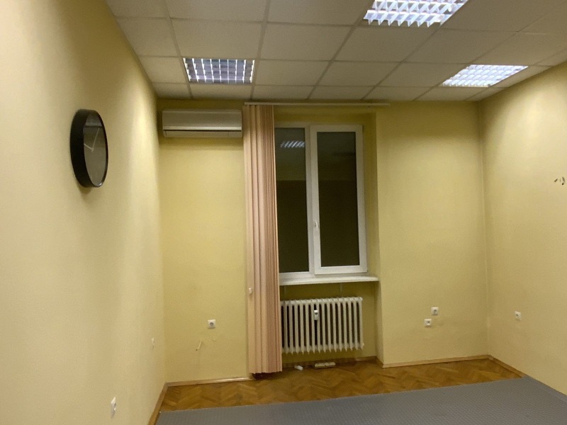 De inchiriat  3+ dormitor Sofia , Zona B-18 , 100 mp | 20231408 - imagine [9]