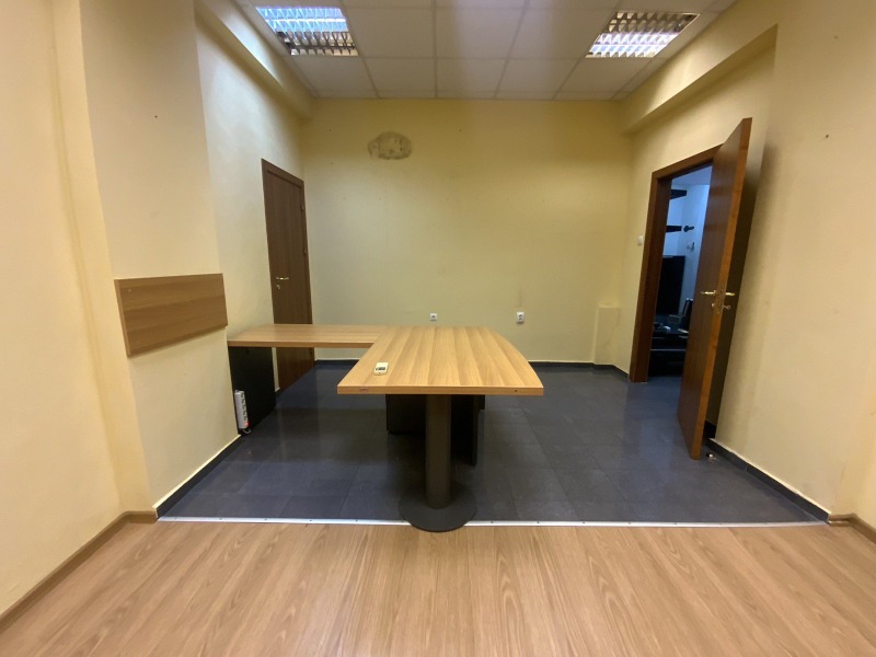 De inchiriat  3+ dormitor Sofia , Zona B-18 , 100 mp | 20231408 - imagine [3]