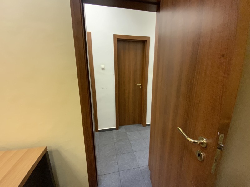 De inchiriat  3+ dormitor Sofia , Zona B-18 , 100 mp | 20231408 - imagine [11]