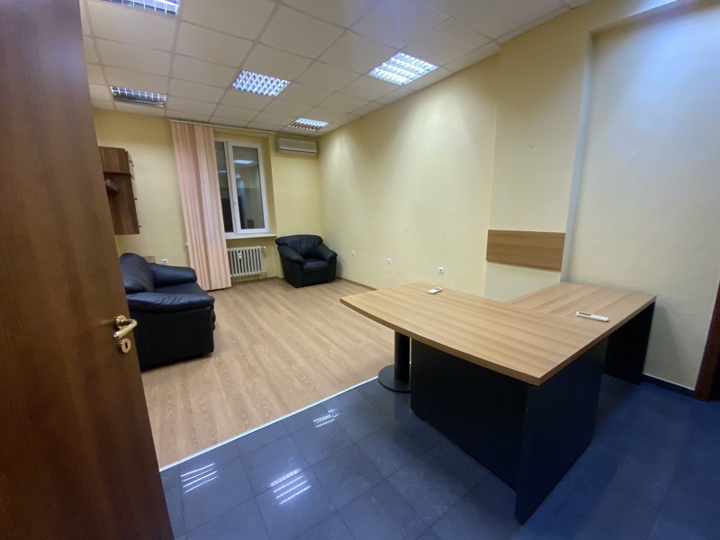 De inchiriat  3+ dormitor Sofia , Zona B-18 , 100 mp | 20231408 - imagine [2]